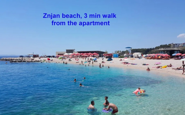Luxury Modern apt w Garden, 3 min Walk to Beach