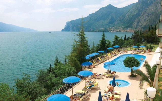 EALA My Lakeside Dream – Adults Only