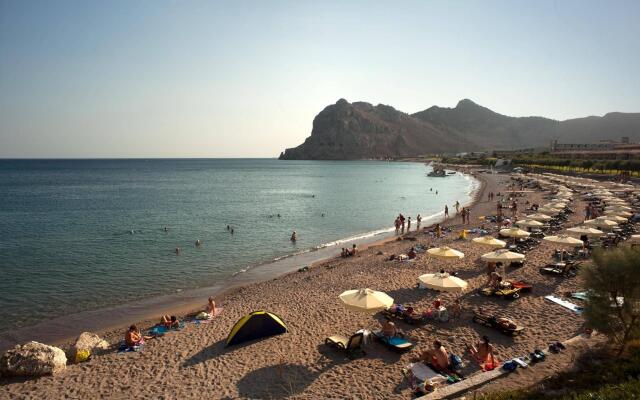 Hotel Niriides Beach