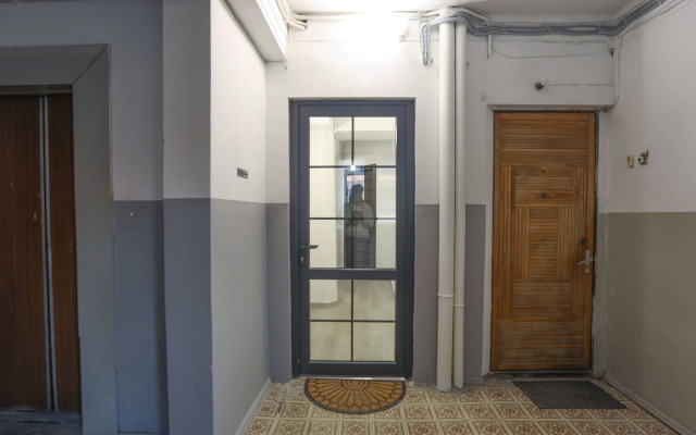 2Bd1Bath Pushkin ave 58 2ndfloor next to church.