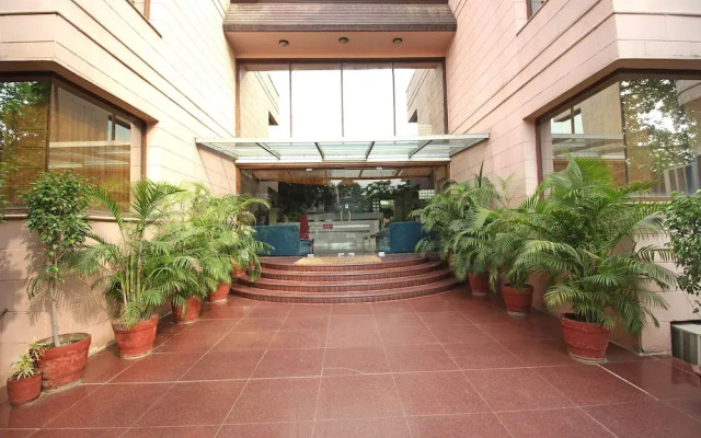 OYO Flagship 5912 Premium Nr Sikanderpur
