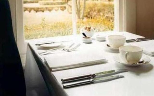 Colonial Cottages of Ross