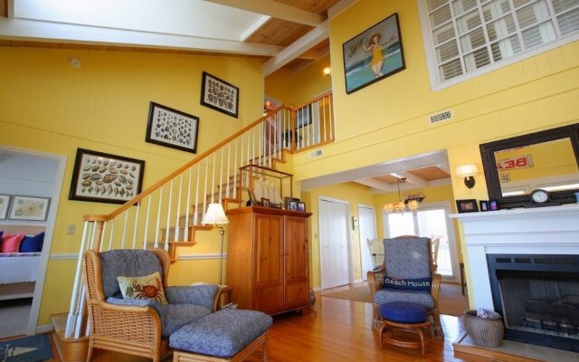 Holden Jeanie 4 Bedroom Home by RedAwning