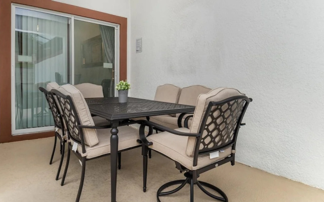 1562 Moon Valley Drive
