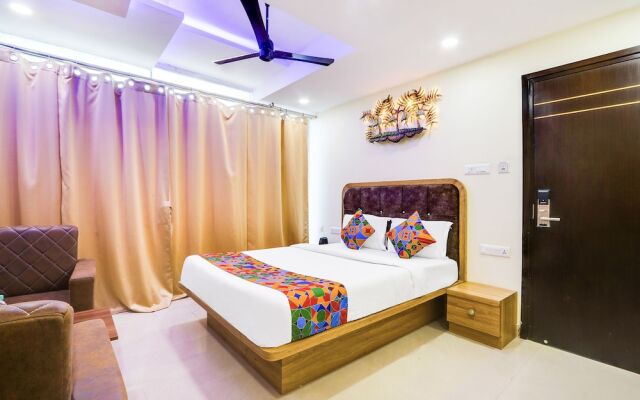 Fabhotel Prime Ravila Grand