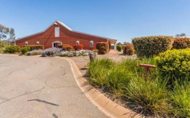 The Kidman Wayside Inn