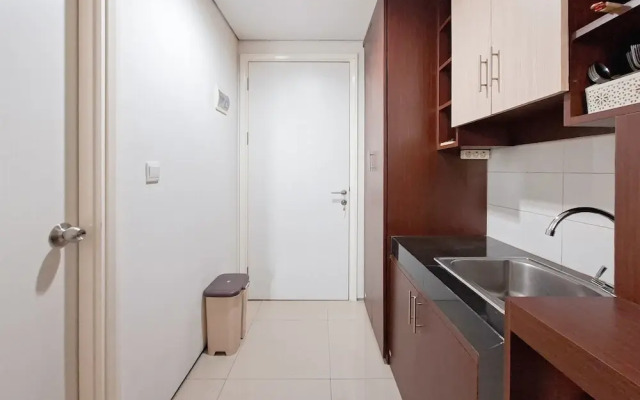 Basic Studio Room Apartment At Tuscany Residence