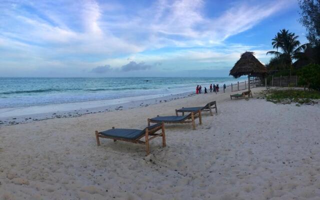 Blue Earth Bungalows