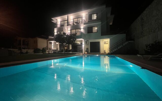 White Suites Icmeler