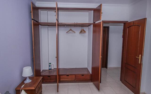 Charming Private Rooms in an Apartment A2 Penha - Faro