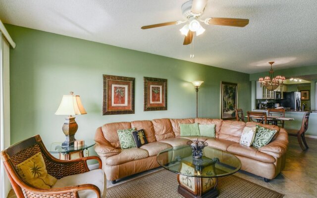 Land's End 204 Building 9 Beachfront Condo / Updated / Gated
