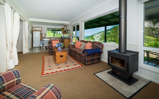 The Bryn At Tilba Family Cottage – Guest Rooms – Central Tilba
