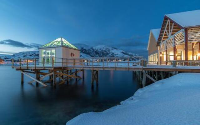 Sommarøy Arctic Hotel