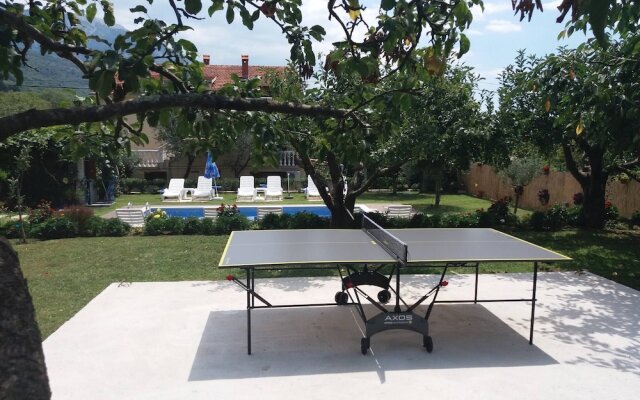 Studio With Pool Near Airport