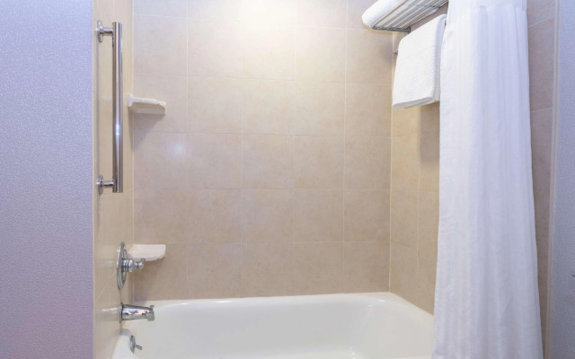 DoubleTree by Hilton Newark Penn Station