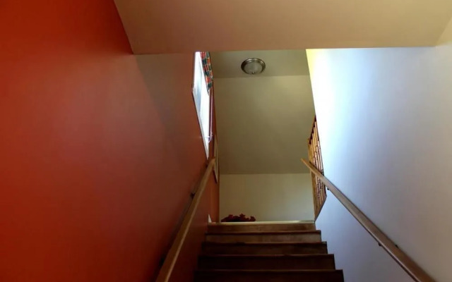 MacKenzie House Tourist Home B&B