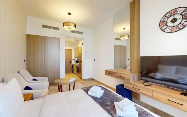Al Barsha South - Dubai Studio City - Celia 422