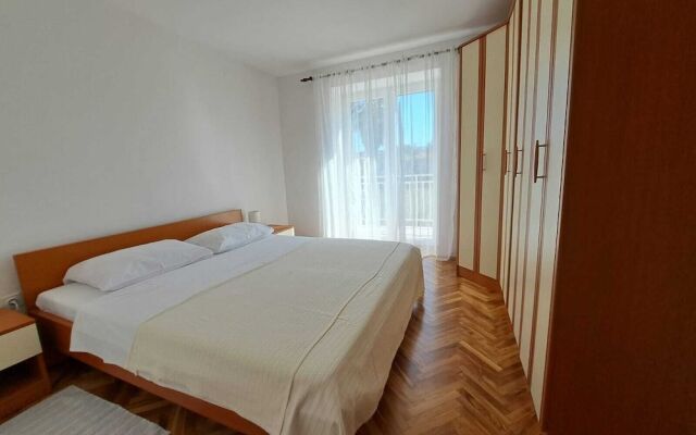 Apartments Maestral