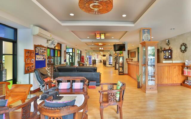 Boonme Heritage Hotel (SHA Extra Plus)