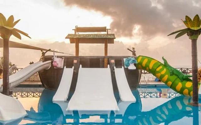 Club Solaris Cancún - 5 Nights, Cancún, Mexico