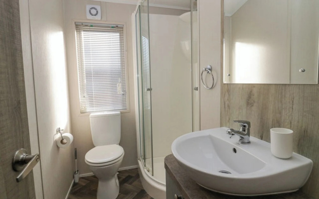 The Three Bears Lodge, Coniston Drive 11