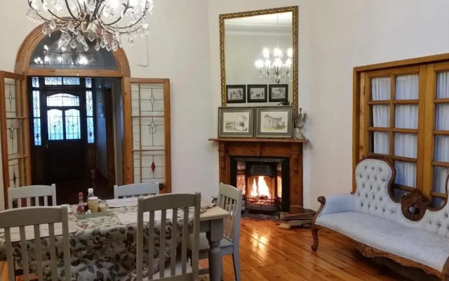 Bauhenia Guesthouse