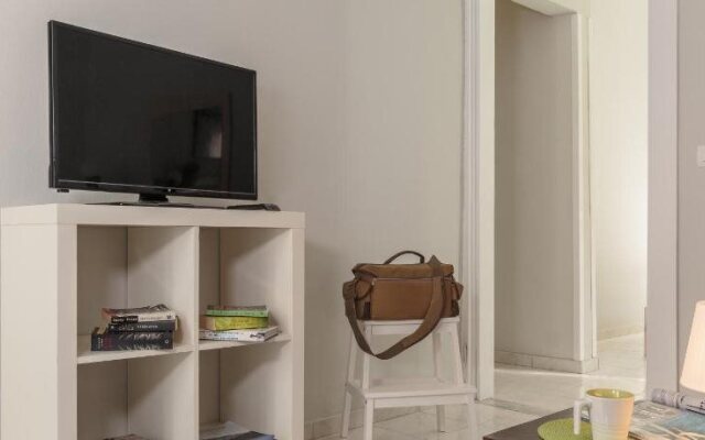 H14 Rooms & Apartments