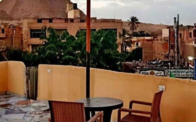 City pyramids inn