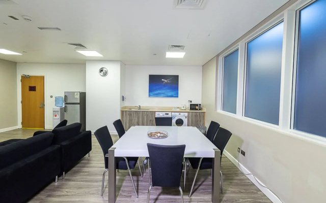 Premier Inn Abu Dhabi Airport (Business Park)