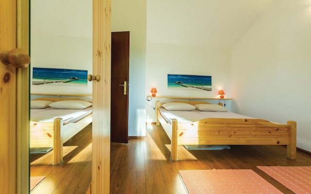 Stunning Home in Medulin With Wifi and 2 Bedrooms