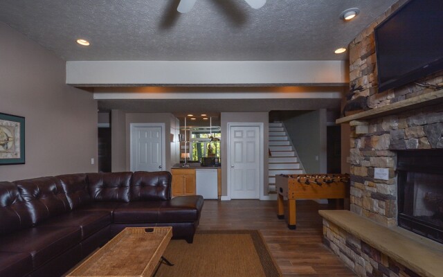 Wynsome Run Lodge 7 Bedroom House