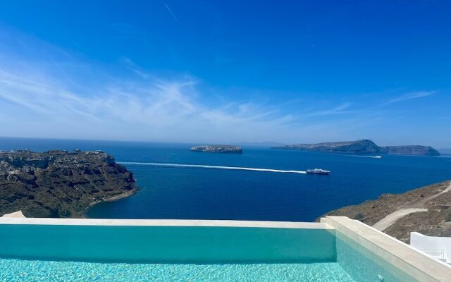 Omna Caldera Suites