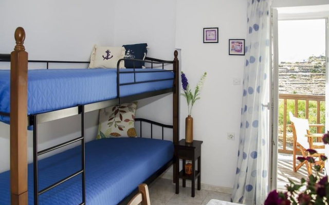 Palaios Rooms