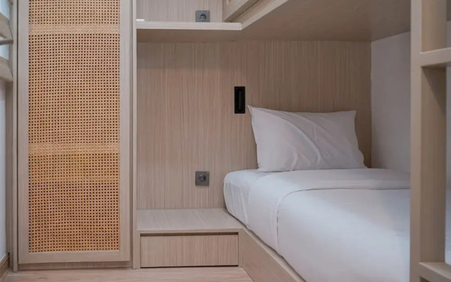 Comfortable and Best View 3BR Apartment Sky House BSD