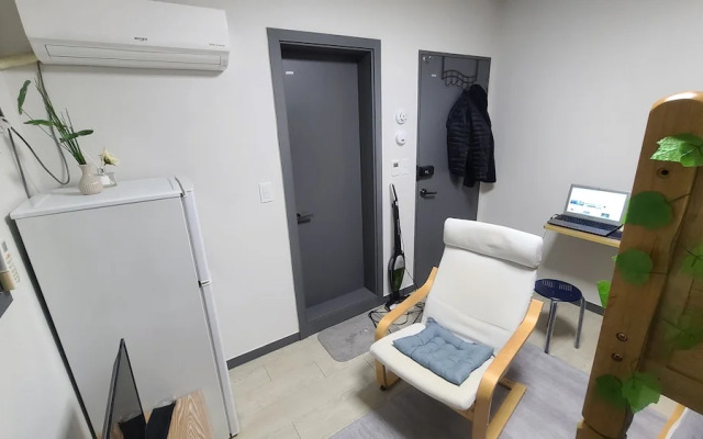 Yolo House