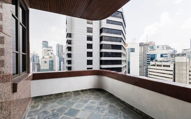 2+1br Service Suites With KL Tower View