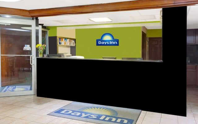 Days Inn by Wyndham Elk Grove Village O'Hare Airport West