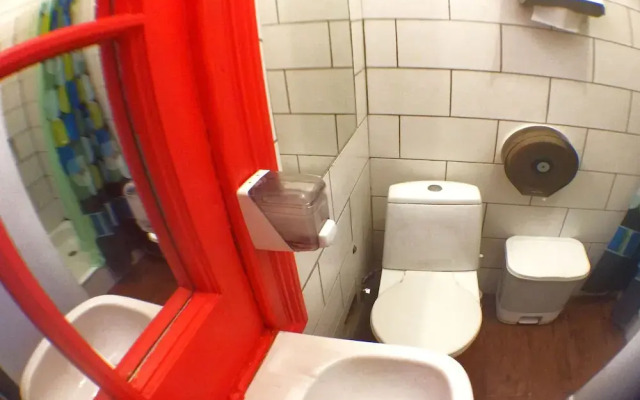 Hostal Irreal - Hostel