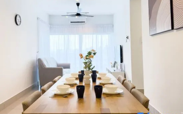 Razak City Residences C2 by Favspace