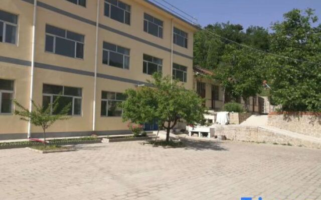 Yiyuan Xiuyuan Farm House