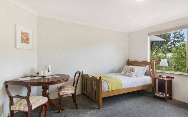 Shambhala Guesthouse
