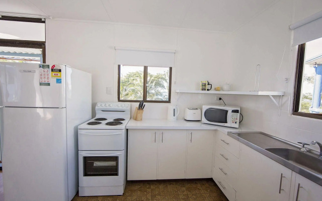 Apollo Jewel Beachfront Apartments