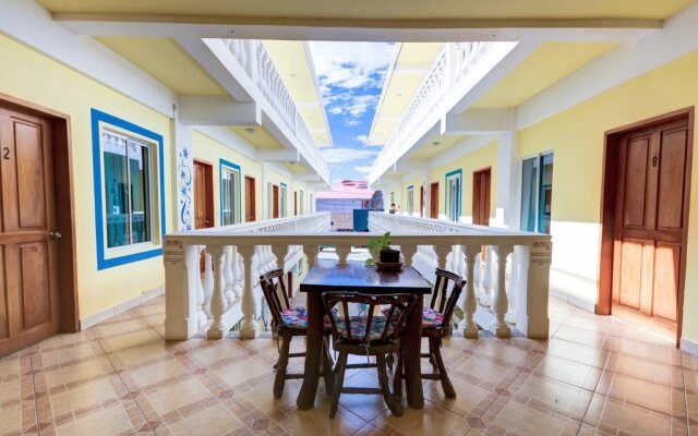 HC Blau Mar Hostel & Hotel