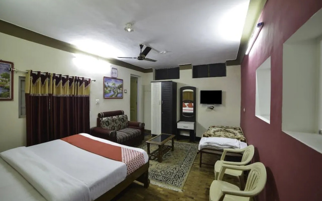 OYO 28641 Vijaya Deepa Guest House