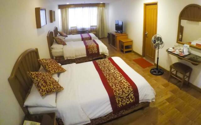 Pines View Hotel