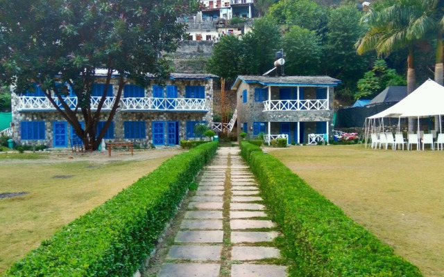 VNA Resort