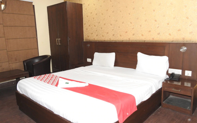 Hotel Dee Continental