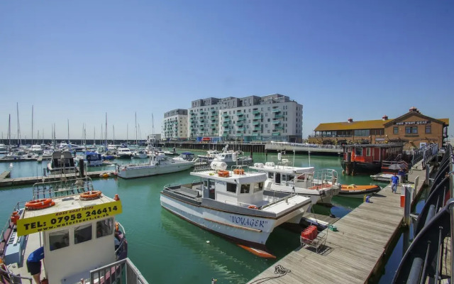 Orion Marina Sea View Parking by Brighton Holiday Lets
