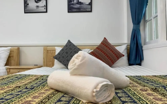 Chau Giang Hotel