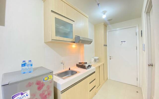 Classy Chic Studio Room At Apartment Parahyangan Residence Bandung